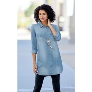 Country Door | Long-Sleeved Denim.Button-Up Tunic in Light Indigo